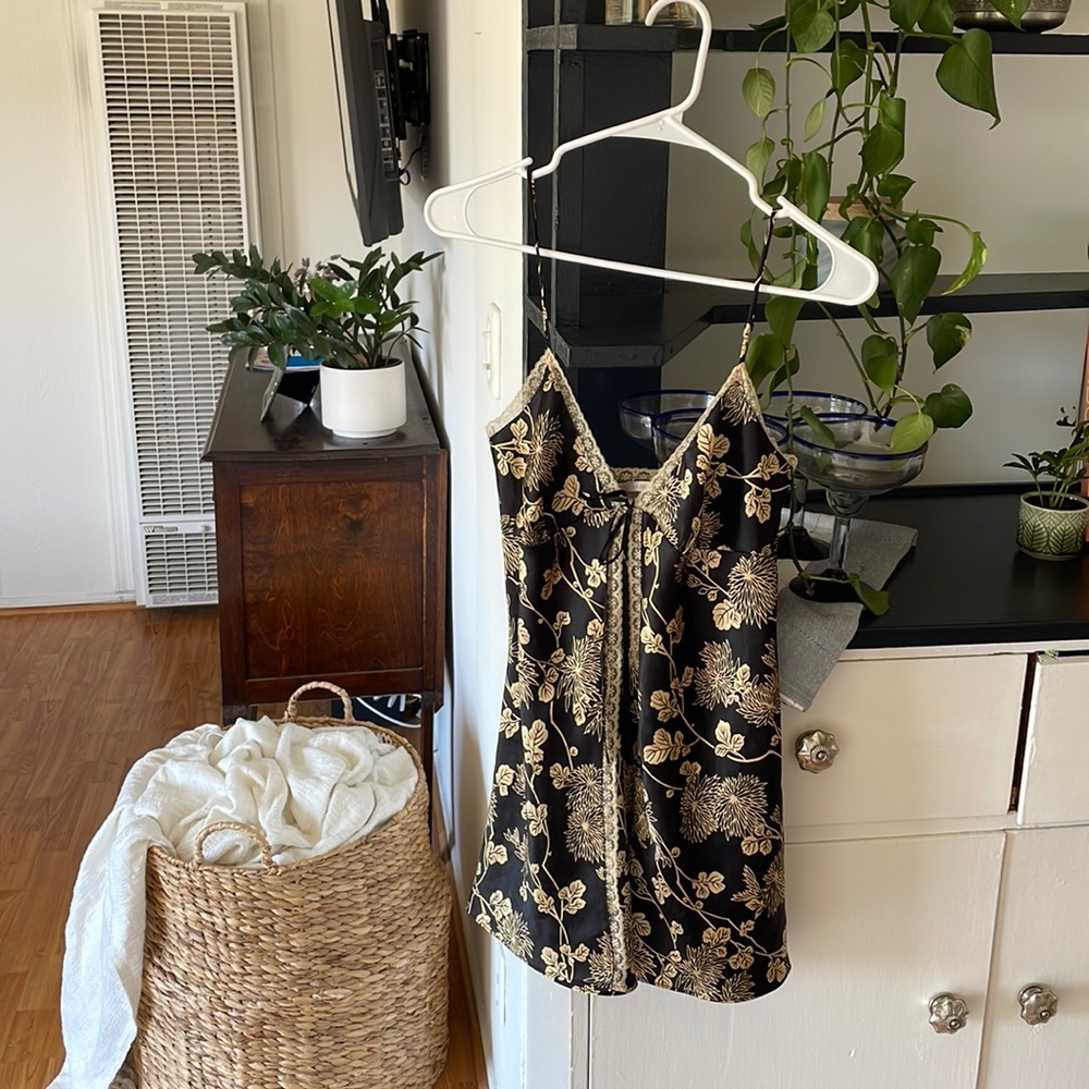 Vintage Victoria’s Secret silky top